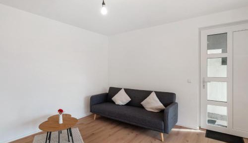 Superior One-Bedroom Apartment