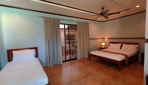 Deluxe Queen Room