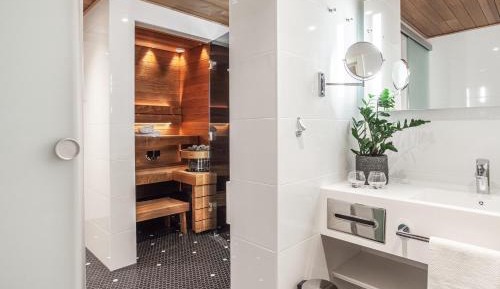 Suite with Sauna