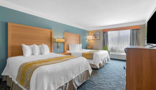Queen Room with Two Queen Beds - Non-Smoking