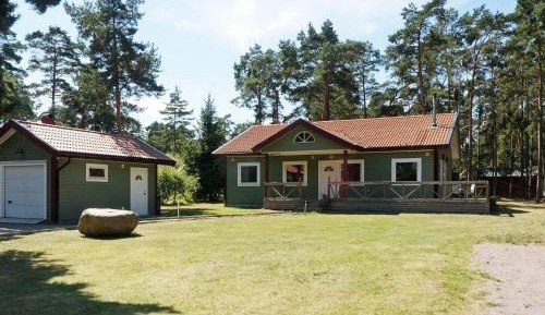 Three-Bedroom Holiday Home 