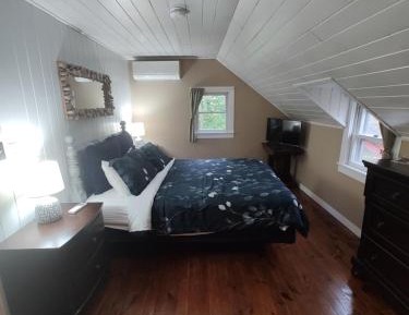 Queen Room