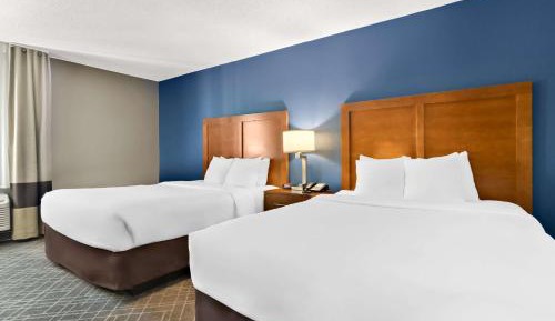 Queen Room with Two Queen Beds - Non-Smoking