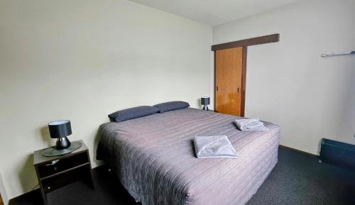 One-Bedroom Apartment (Sleeps 3)