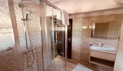 Triple Room with Bathroom