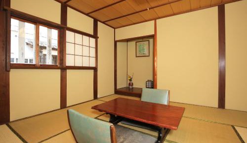 Triple Room with Shared Bathroom