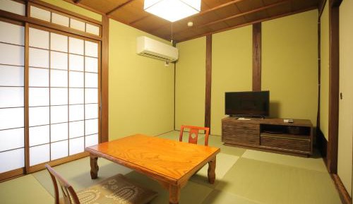 Twin Room with Shared Bathroom