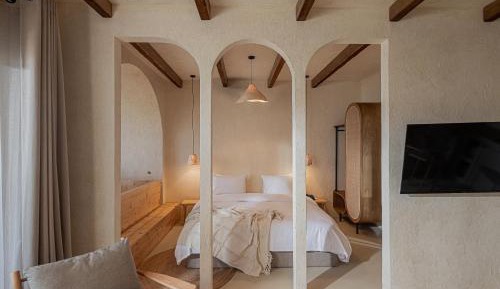 Deluxe Suite with Sea View
