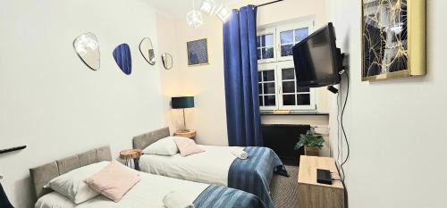 Twin Room with Private Bathroom