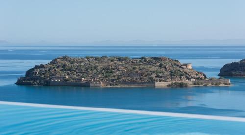 Three-Bedroom Villa with Private Pool- Amethyst
