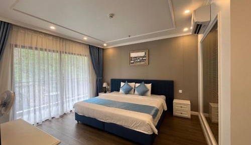 King Room with Balcony