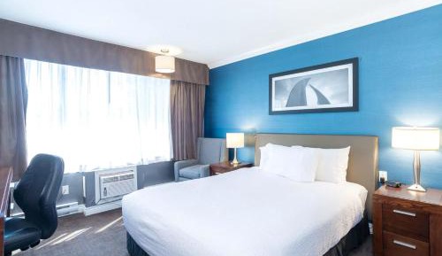 Classic Room, 1 Queen Bed, Atrium Building