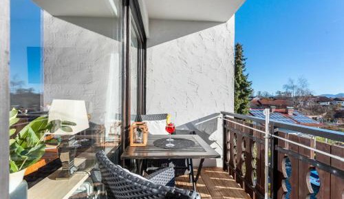 Superior One-Bedroom Apartment with Balcony