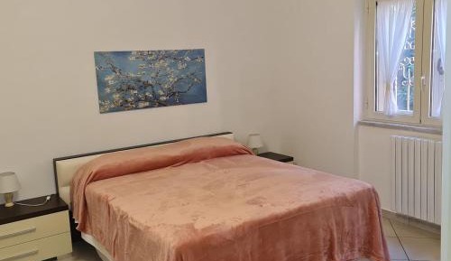 Standard Double Room with Shared Bathroom