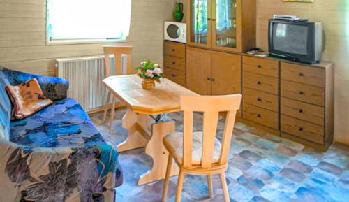 One-Bedroom Holiday Home