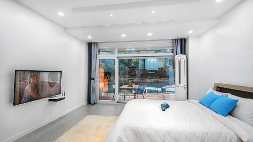 Double Room 6