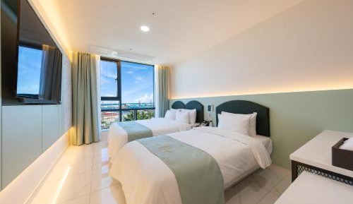 Double Room with Sea View 3