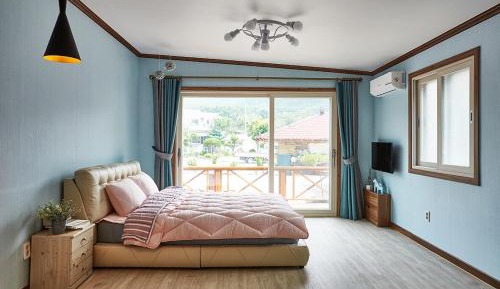 Double Room with Mountain View 3