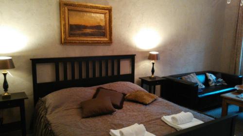 Deluxe Two-Bedroom Apartment II