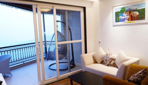 Premium Suite with Balcony