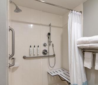 Studio with Two Queen Beds and Roll-In Shower - Mobility and Hearing Accessible