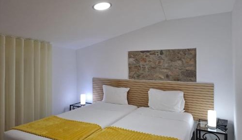 Twin Room with Private Bathroom