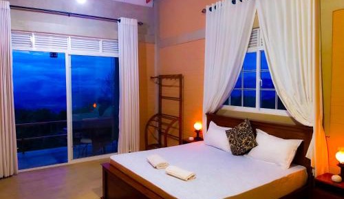 Double Room with Mountain View