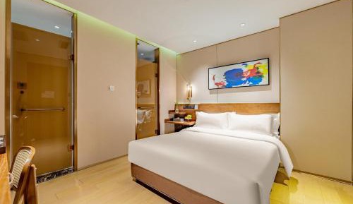 Standard Queen Room