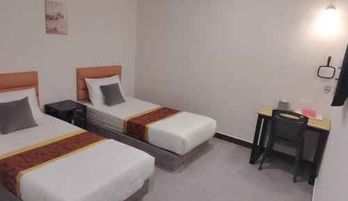 Standard Twin Room