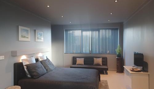 Deluxe Double Room (2 Adults + 1 Child)