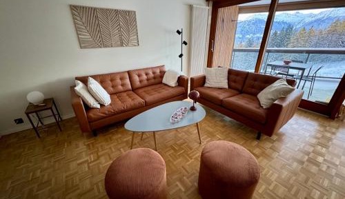 Three-Bedroom Apartment with Mountain View