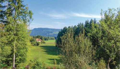 Three-Bedroom Vacation Home 