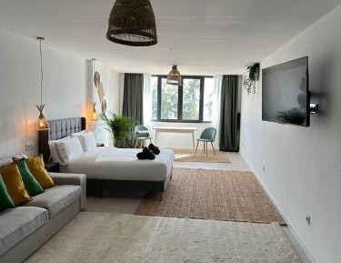Studio Apartment with Sea View