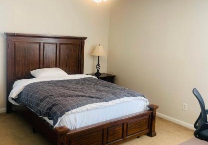 Standard Queen Room