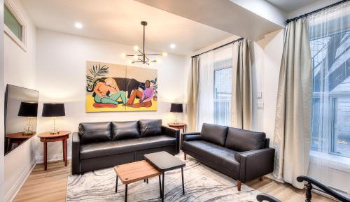 Three-Bedroom Deluxe Apartment