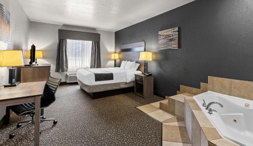 King Suite with Whirlpool - Non-smoking
