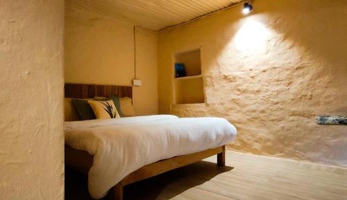 Deluxe Double Room with Shower