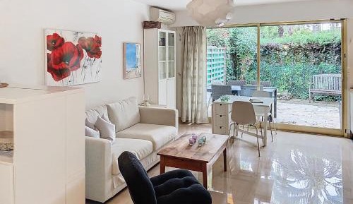 Studio with Garden View