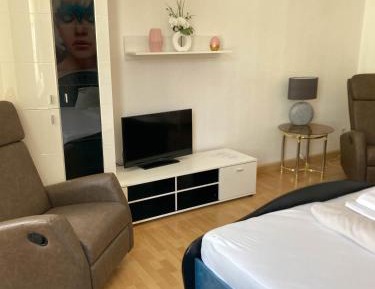 Standard Twin Room with Shared Bathroom