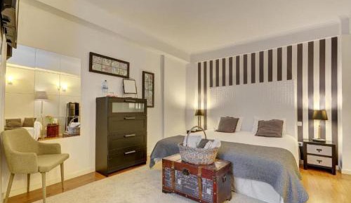 Superior Double or Twin Room with Private Bathroom