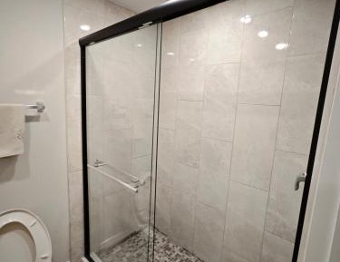 Queen Room with Shared Bathroom