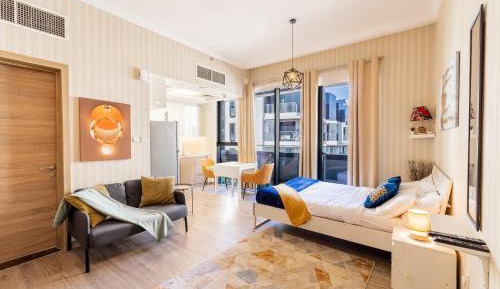Studio Apartment
