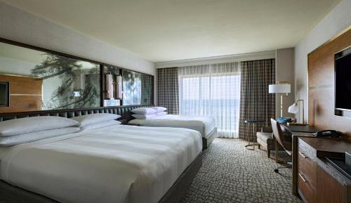 Club Queen Room with Two Queen Beds - Club Lounge Access