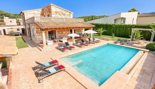 Five-Bedroom Villa