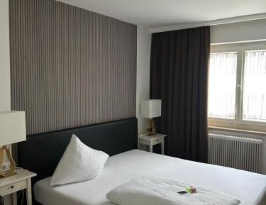 Deluxe Double Room with Shower