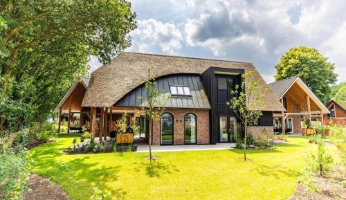 Five-Bedroom Holiday Home