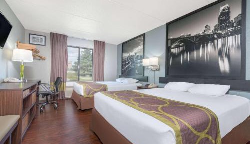 Queen Room with Two Queen Beds - Non-Smoking