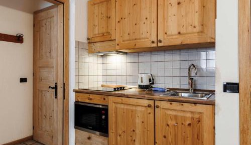 One-Bedroom Apartment (4 Adults)