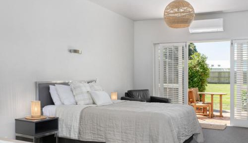 Executive Studio with Spa Bath 
