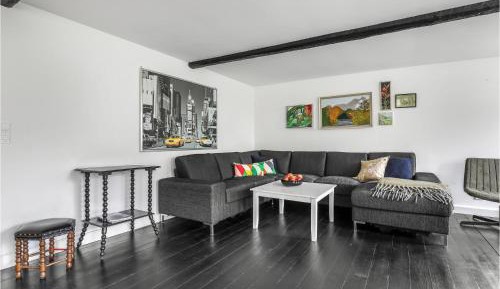 Eight-Bedroom Holiday Home